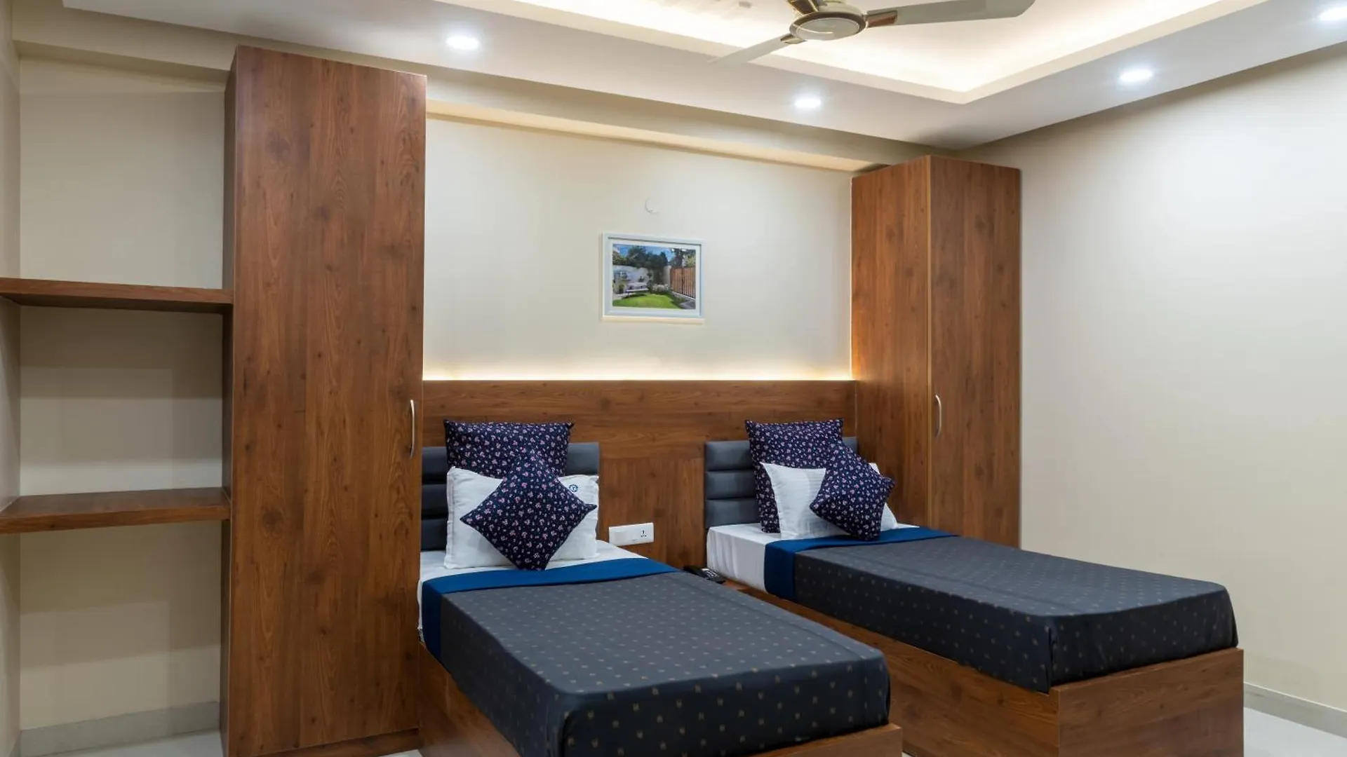 Hotel Perch Arbor Cyber City Gurgaon