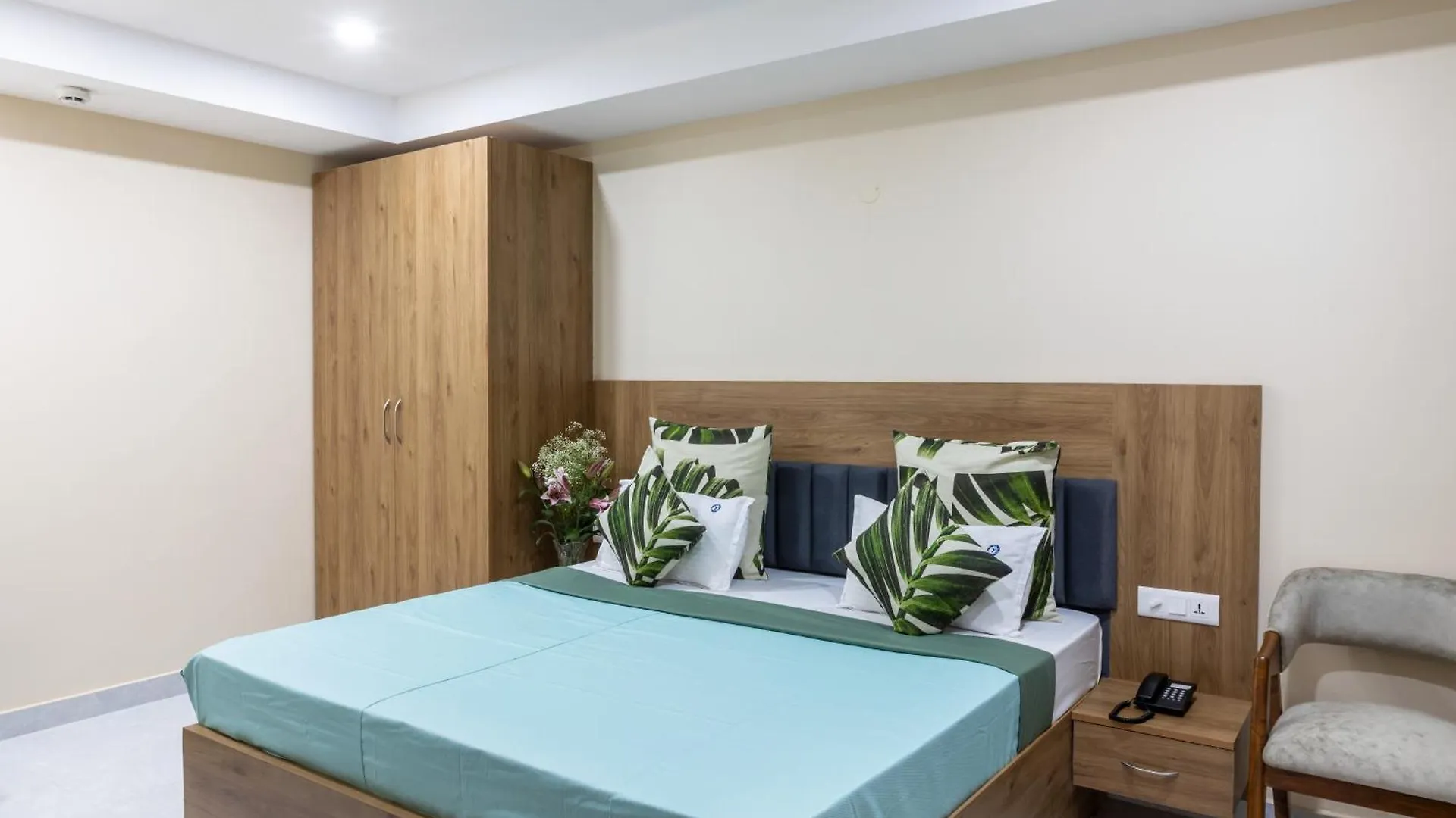 Hotel Perch Arbor Cyber City Gurgaon